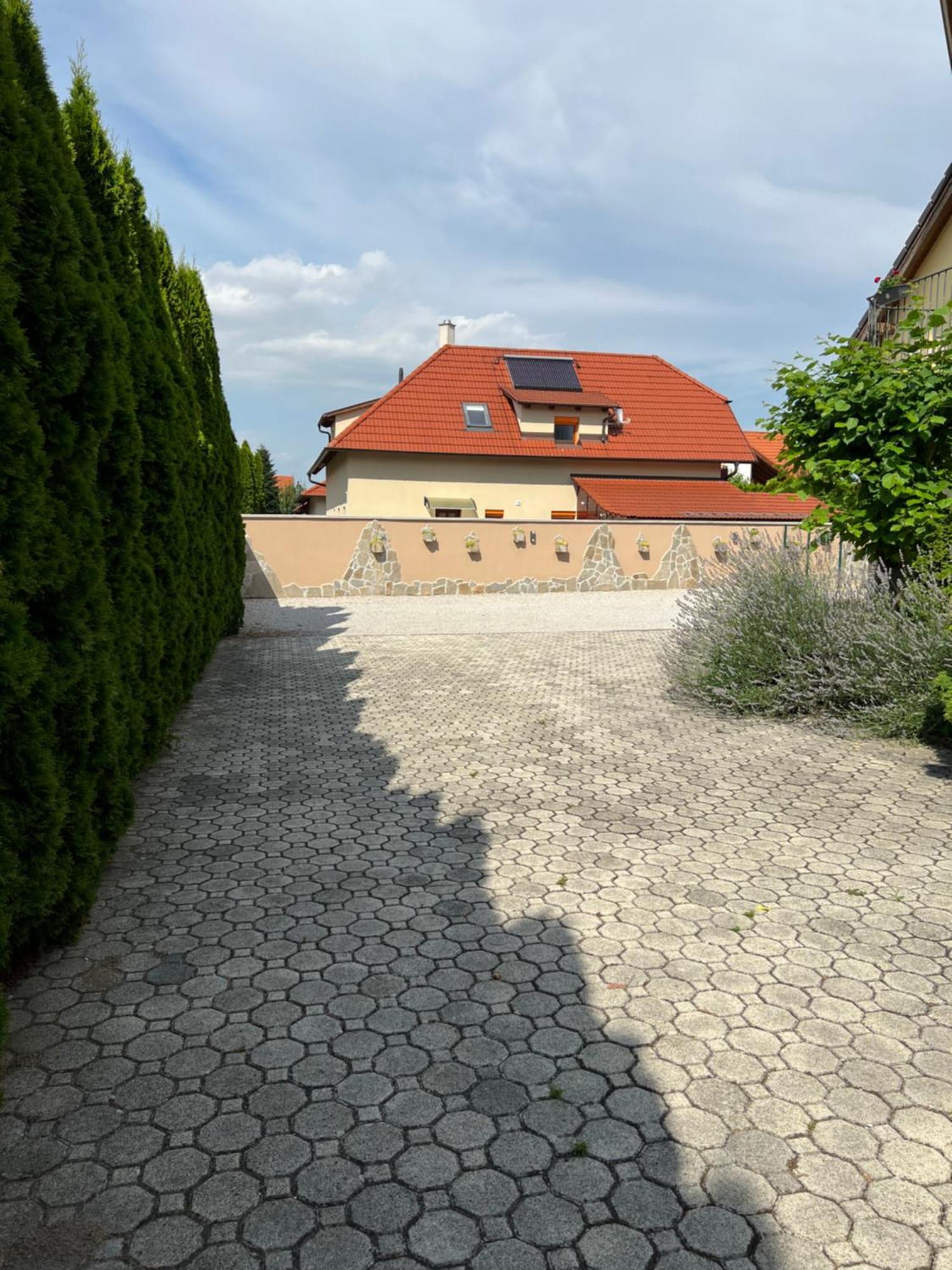 Holler Vendeghaz Ii. Apartment Bük Екстериор снимка